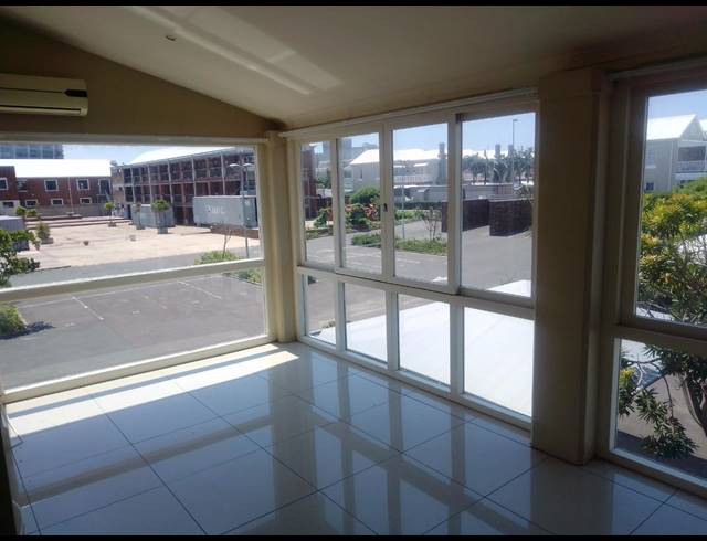 2 BEDROOM APARTMENT TO LET IN POINT WATERFRONT